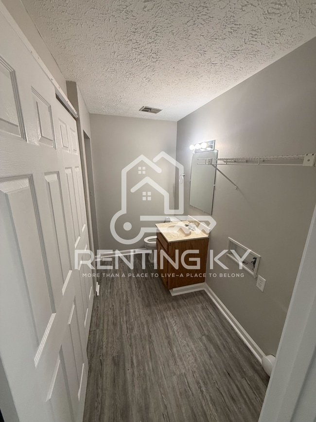 Building Photo - 1645 Foxhaven Dr