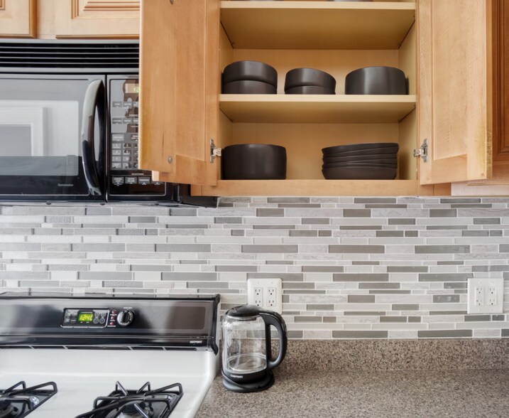 Building Photo - 249 Chestnut Hill Ave