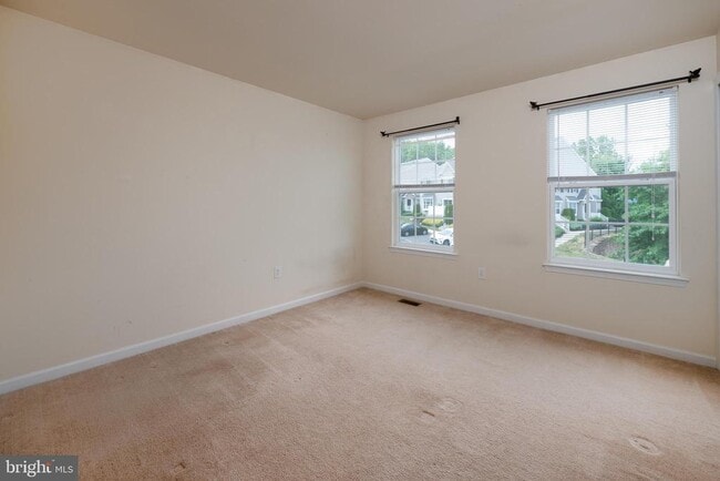 Building Photo - 4165 Bunker Hill Dr S