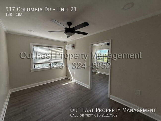 Building Photo - 517 Columbia Dr