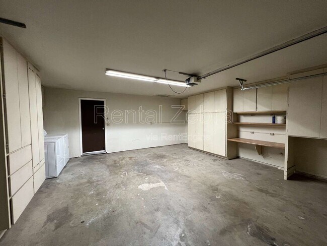 Building Photo - 3616 Cherryglen Way