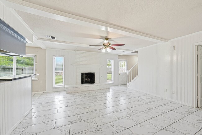 Building Photo - 2406 Joel Wheaton Rd