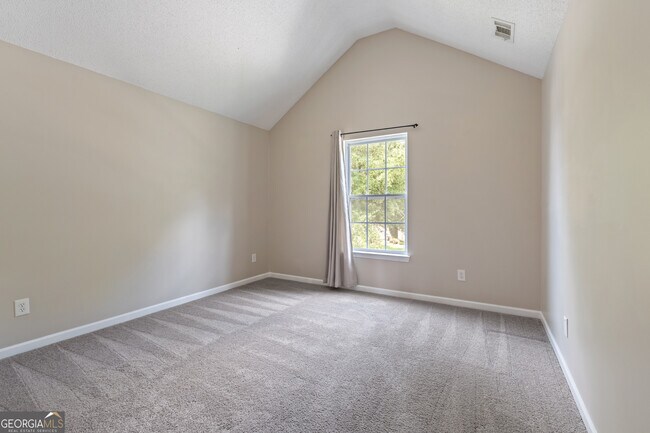 Building Photo - 3902 Arabian Way SW