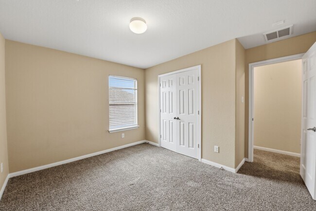 Building Photo - 1702 Bonnyton Ln