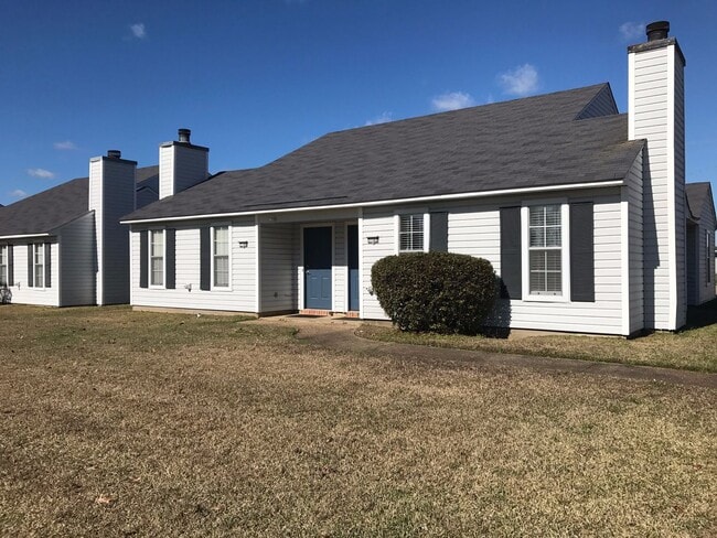 Primary Photo - Cedar Creek Duplex