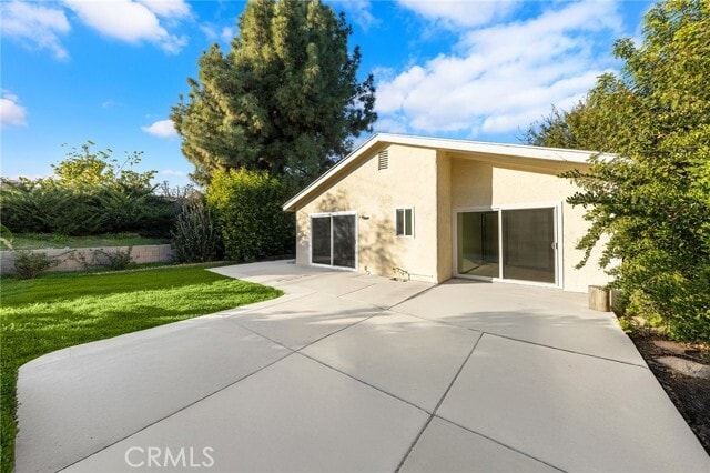 Building Photo - 596 Vista Rambla