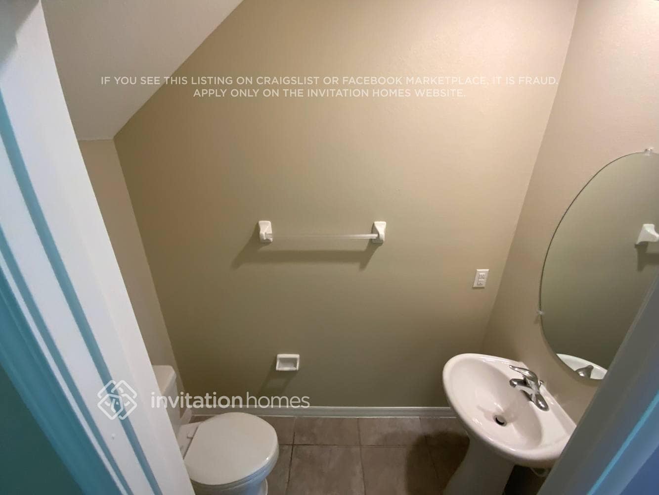 Building Photo - 5010 White Chicory Dr