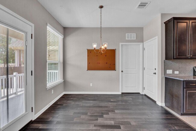 Building Photo - 2629 Coralbush Dr