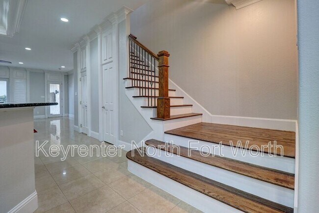 Building Photo - 5606 Pershing Ave