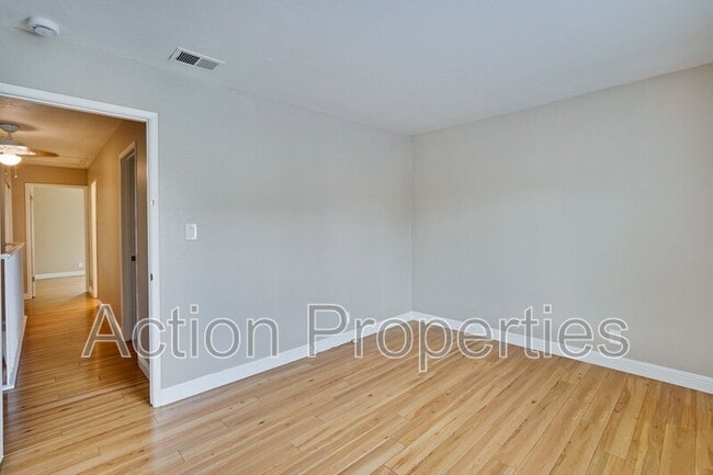 Building Photo - 1963 Landess Ave