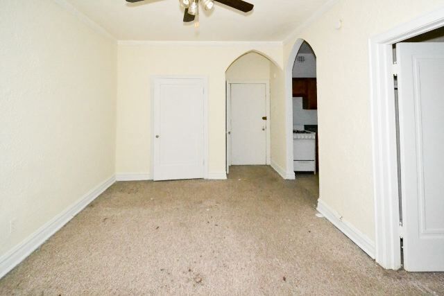 Building Photo - 4842 N Damen Ave