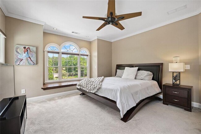 Building Photo - 11140 W Rd