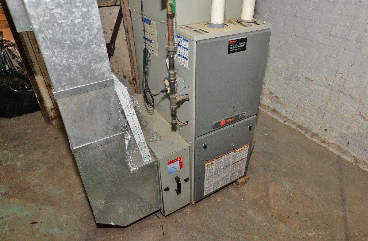 Furnace - 1516 Thurston Ave