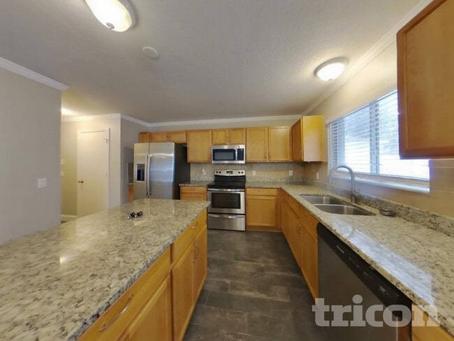 Building Photo - 2511 Brownwood Dr