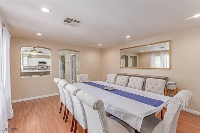 Building Photo - 8612 Sierra Cima Ln