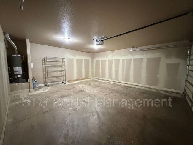 Building Photo - 449 W 500 N