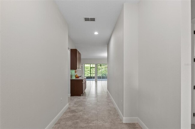 Building Photo - 2460 Promenade Dr