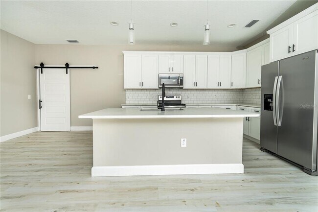 Building Photo - 1011 Johnston Rd SE