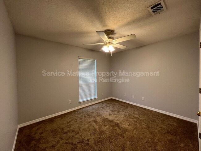 Building Photo - 4742 Spencer Oaks Blvd