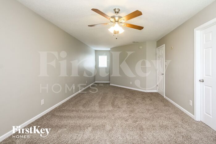 Building Photo - 10672 Glenayr Dr