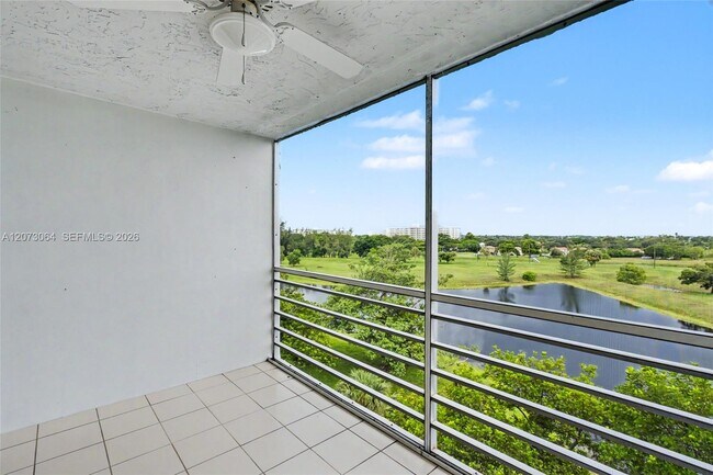 Building Photo - 3090 N Course Dr