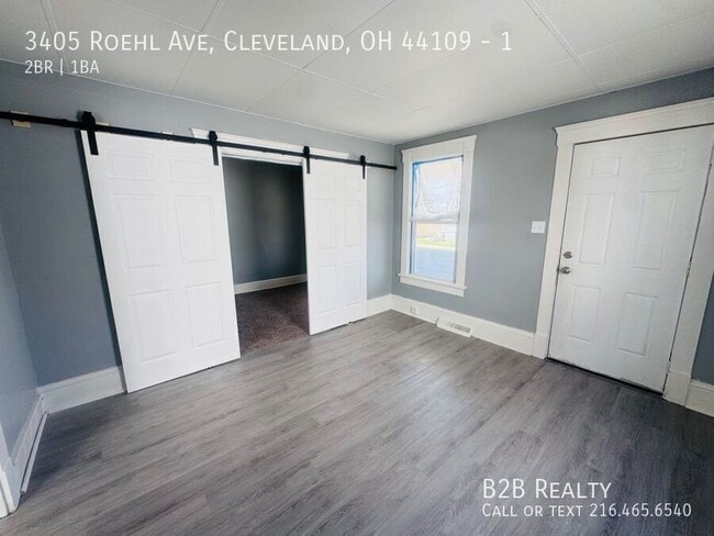 Building Photo - 3405 Roehl Ave