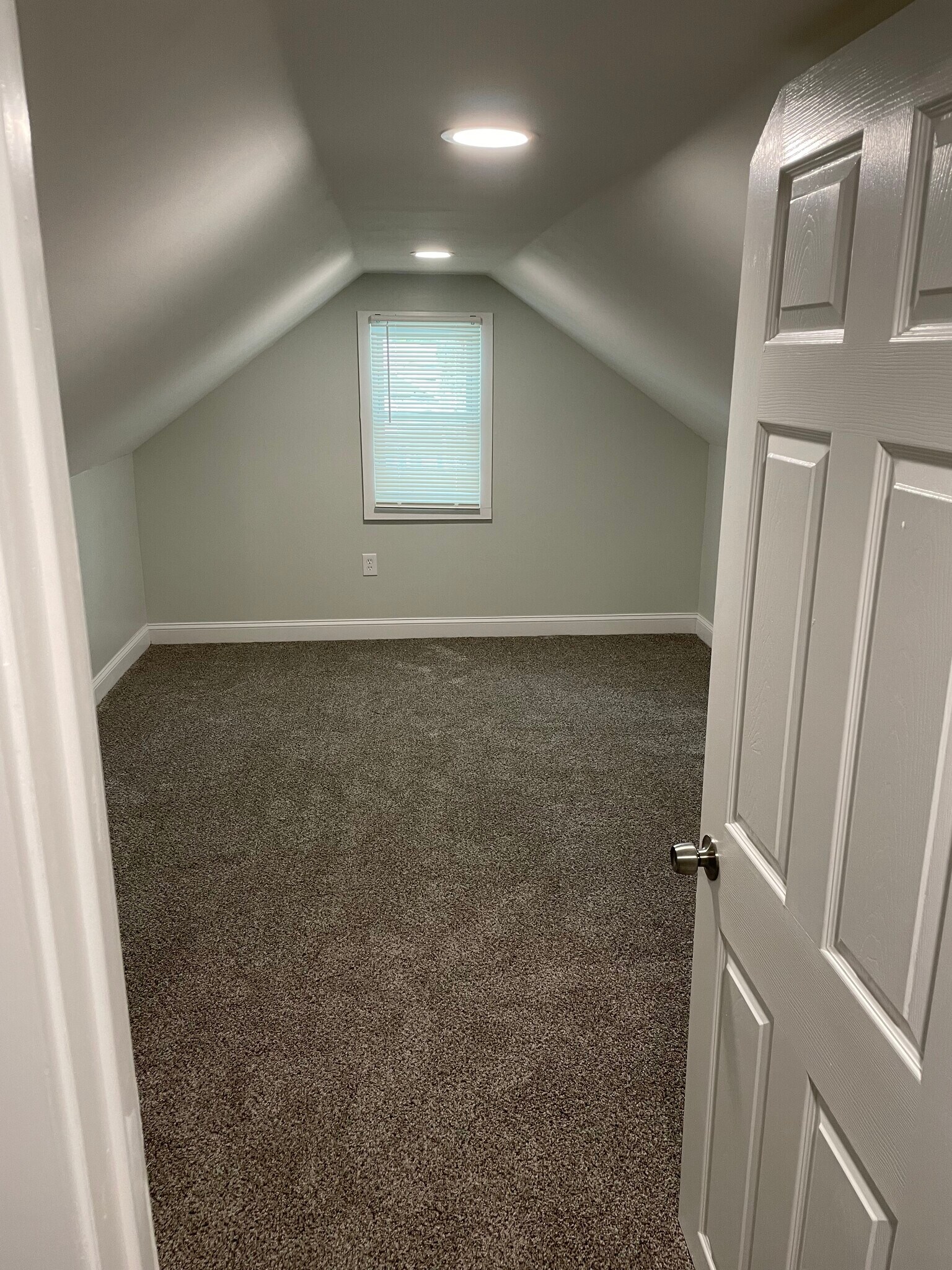 Second Bedroom - 424 Oak St