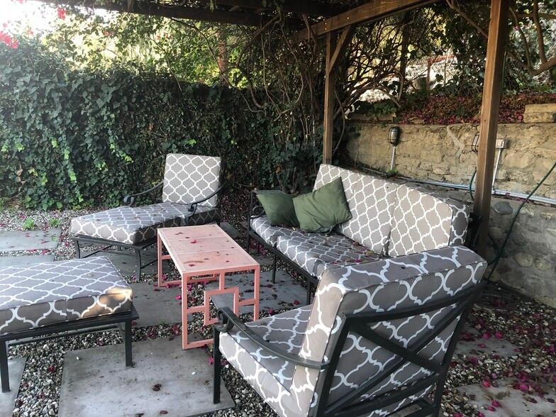 Building Photo - 1316 N Occidental Blvd