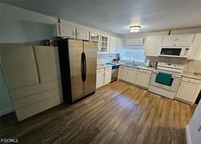 Building Photo - 1288 Waite Dr