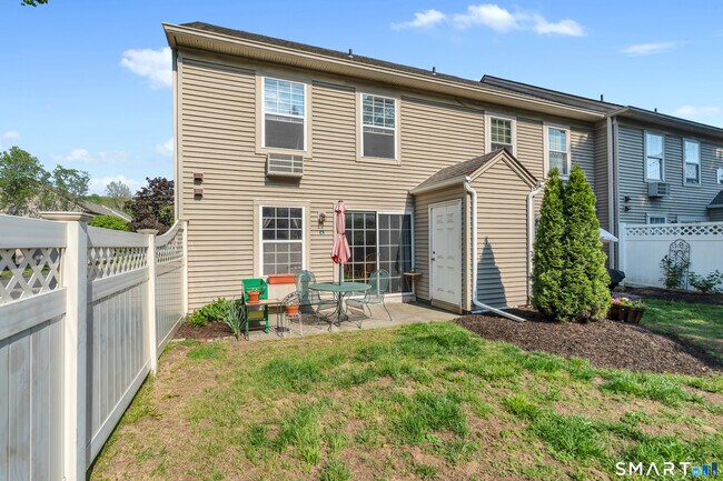 Building Photo - 6 Glen Ridge Ct