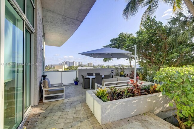 Building Photo - 1 N Ocean Blvd