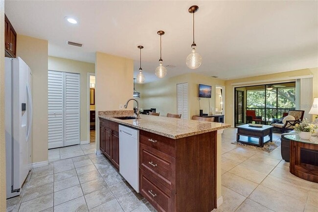 Building Photo - 3001 58th Ave S