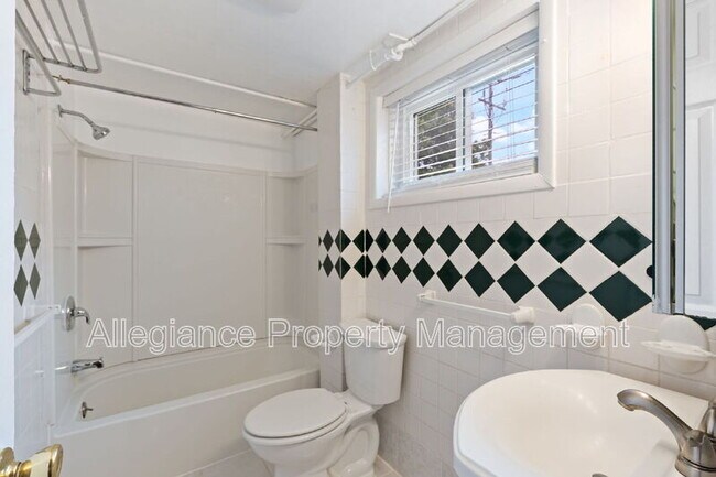 Building Photo - 2311 N Dinwiddie St