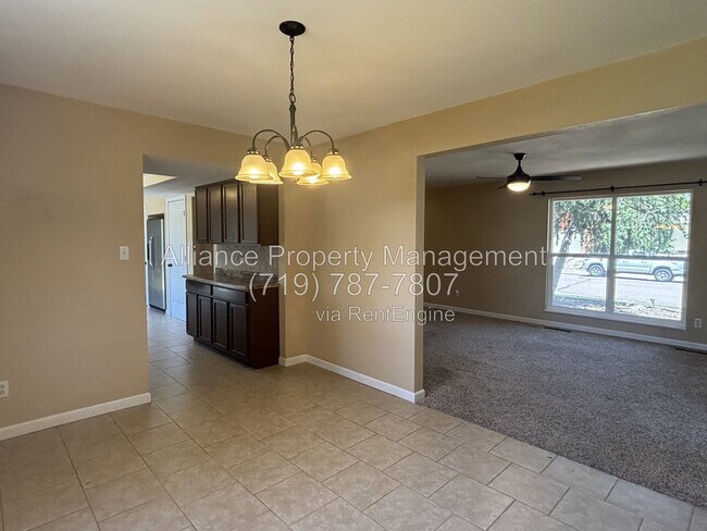 Building Photo - 3823 Windsong Ct