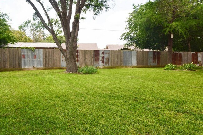 Building Photo - 3406 Valley Pike Rd