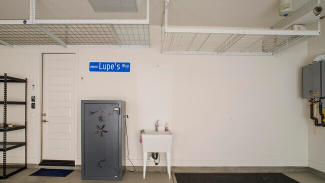 Building Photo - 82830 Logan Creek Dr