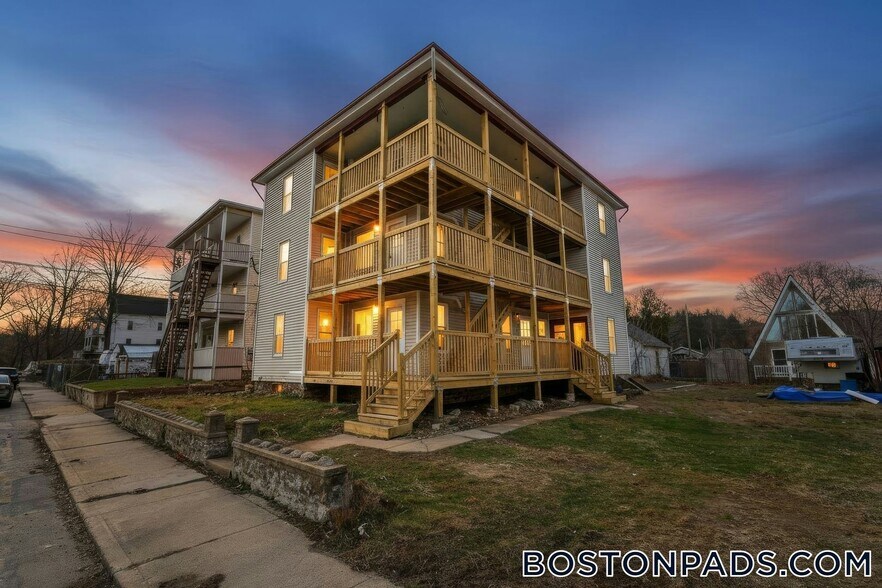Building Photo - 67 Fairlawn Ave