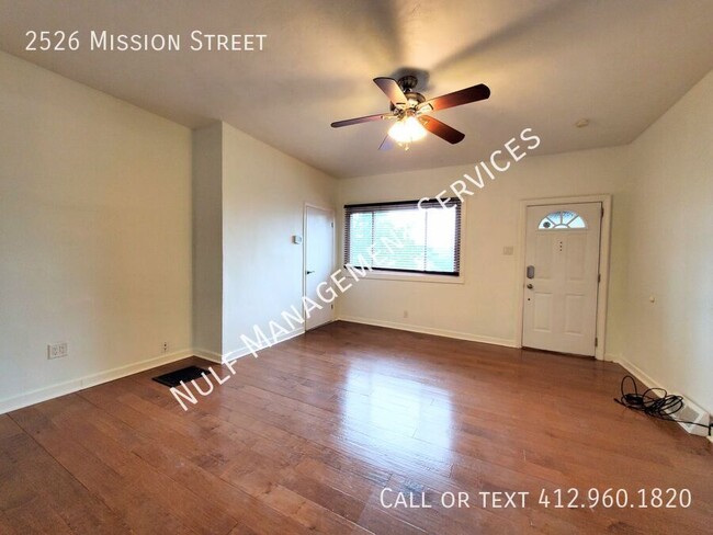 Building Photo - 2526 Mission St