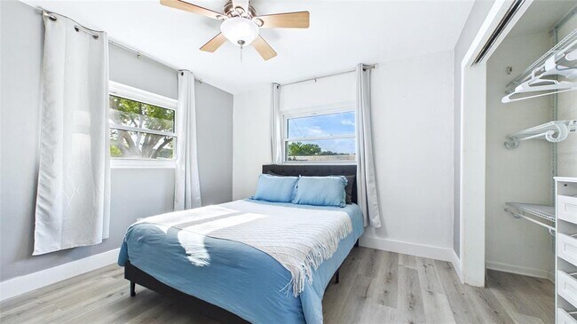 Building Photo - 101 N Mercury Ave