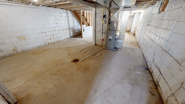 Building Photo - Renovated 2 Bed /1 Bath Single Family Home...