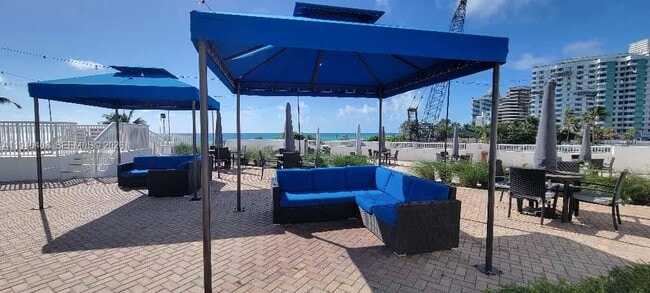 Building Photo - 5401 Collins Ave