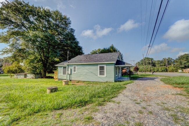 Building Photo - 1286 Fallston Rd