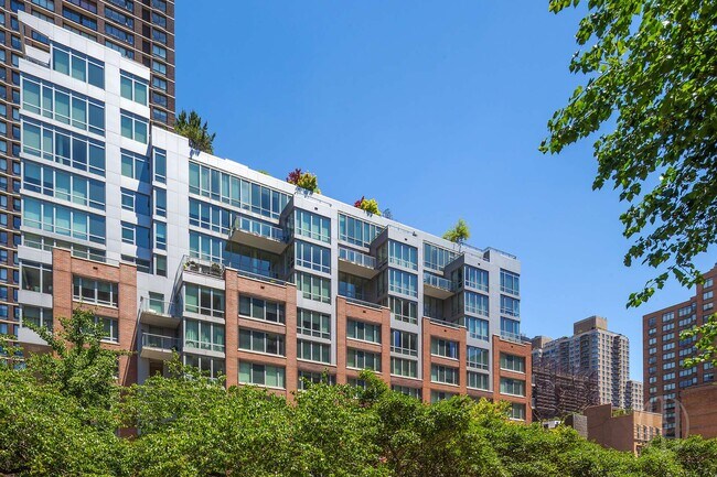 Building Photo - 303 E 33rd St