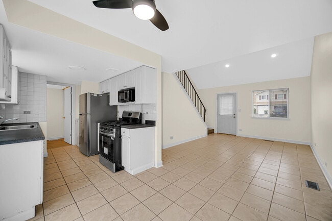Building Photo - 1807 Whitney Dr
