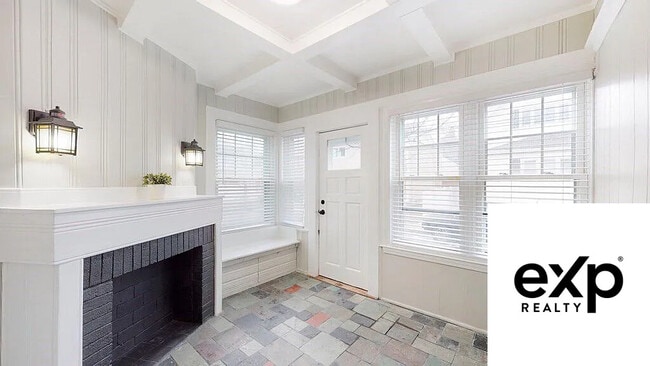 Building Photo - 14 Perkins St