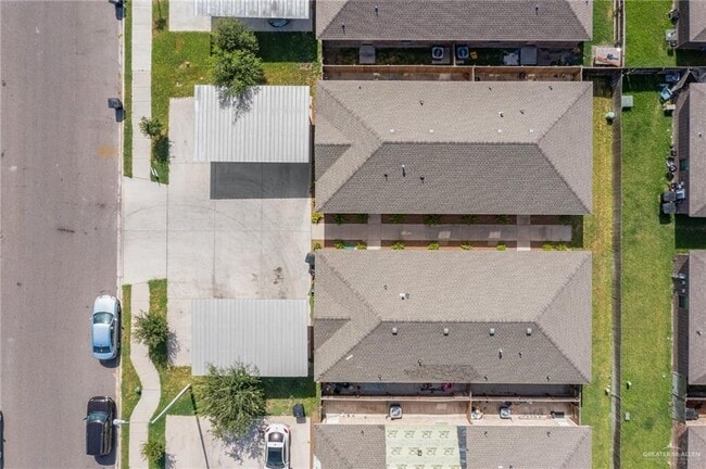 Building Photo - 9 E Eisenhower Ave