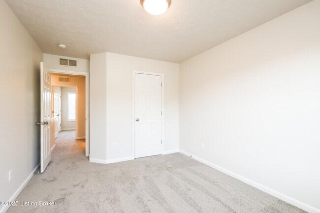 Building Photo - 8712 Chetwood Trace Dr