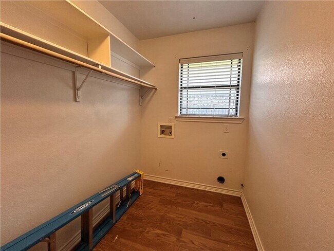 Building Photo - 1109 Pamplin Ct