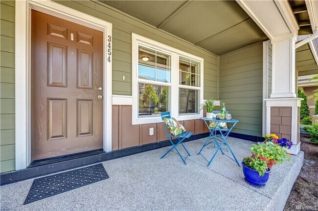 Building Photo - 3454 31st Dr