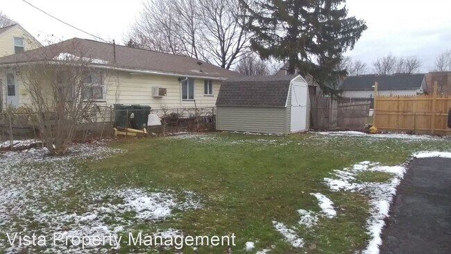 Building Photo - 3 br, 1 bath House - 235 Glide St